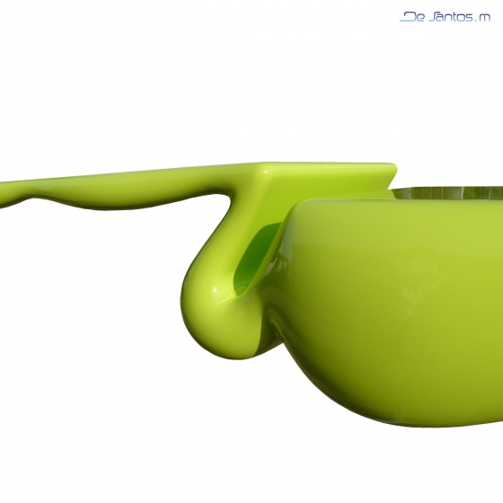 Console murale,éditée à seulement 12 exemplaires dans un grand choix e coloris,toutes numérotées et signées du créateur Mickael de Santos