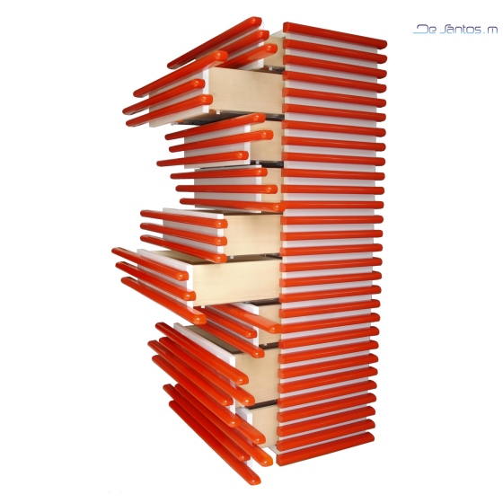 Commode au design changeant munie de neuf tiroirs, des formes illimitées pour ce meuble contemporain limité à 12 exemplaires ..Mickael de Santos