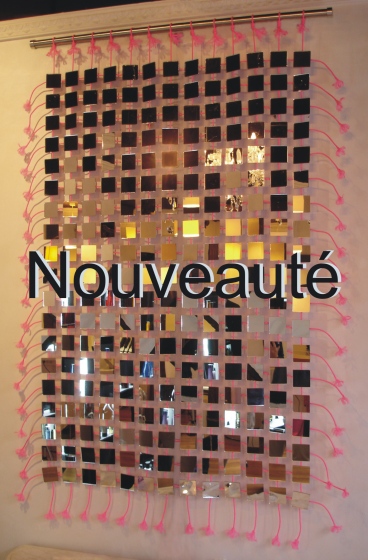 Cette cascade de miroir s'intégre avec facilité dans tous les styles de décorationpour.