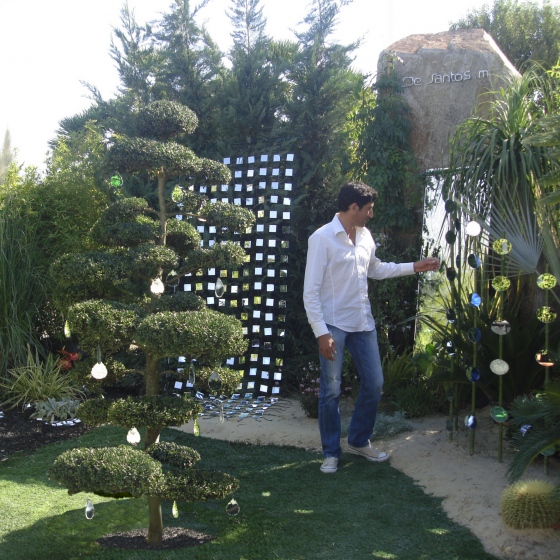 Mickaël de Santos invente les miroirs au design modulable