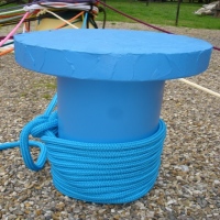 Oeuvre d'art monumentale.Voile de miroirs réalisée pour l'Armada. Echo aux voiliers et aux peintres impressionnistes. Elle est à