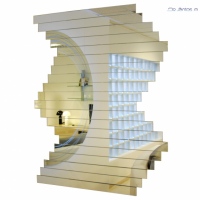 Portrait d'horizon est un miroir au design changeant grasse à ses lamelles de miroir amovibles.En vente chez Steiner à Rouen et 