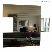 Portrait d'horizon est un miroir au design changeant grasse à ses lamelles de miroir amovibles.En vente chez Steiner à Rouen et 